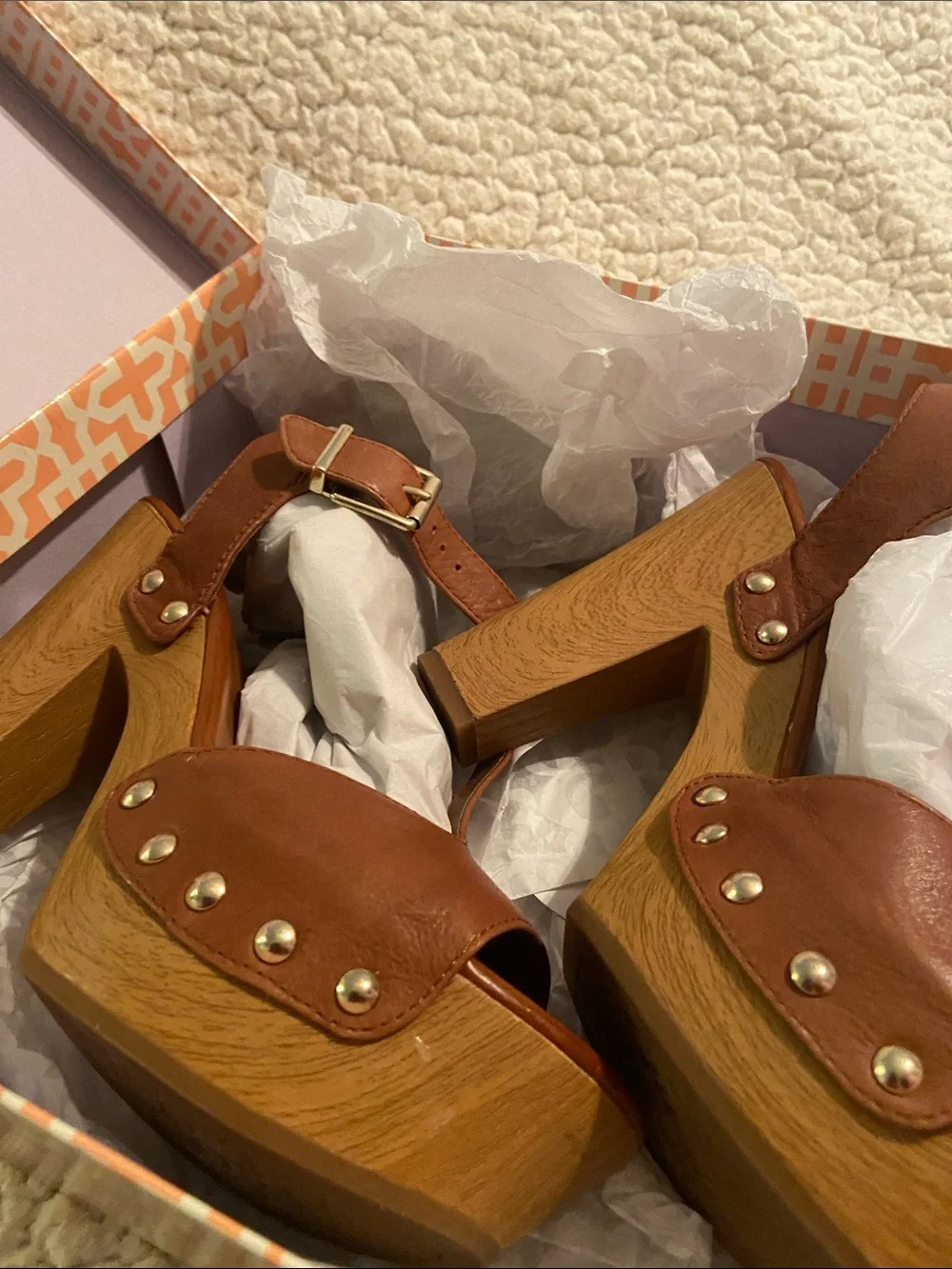 Gianni Bini Brown Platform T-Strap Sandals with Gold Buckle